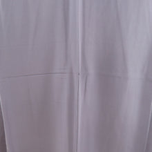Load image into Gallery viewer, 色無地 紫色 袷 広衿 蔦紋 余り布付き 防水加工 正絹 仕立て上がり 身丈158cm