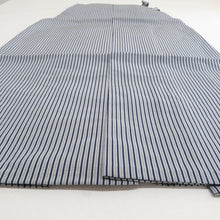 Load image into Gallery viewer, 袴 男性用 人間国宝 甲田綏郎 精好仙台平 行燈袴 絹 紐下約88cm 紺色ｘ灰色 男物はかま 仕立て上がり