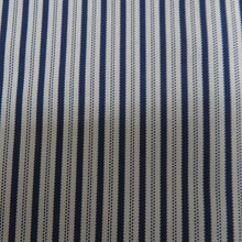 Load image into Gallery viewer, 袴 男性用 人間国宝 甲田綏郎 精好仙台平 行燈袴 絹 紐下約88cm 紺色ｘ灰色 男物はかま 仕立て上がり