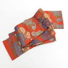 Load image into Gallery viewer, 半幅帯 アンティーク 絹 オレンジ色ｘ青色 花に扇子文様 半巾帯 レトロ 昔帯 カジュアル 和洋ミックス 長さ320cm
