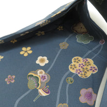 画像をギャラリービューアに読み込む, 名古屋帯 グレーブルーｘ多色 花に駒模様 全通柄 正絹 カジュアル 仕立て上がり 着物帯 長さ361cm