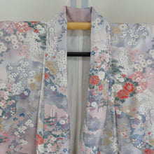 Load image into Gallery viewer, 小紋 袷 薄灰色ｘ薄ピンク色ｘ多色 草花文様 正絹 箔入り 広衿 仕立て上がり着物 身丈159cm