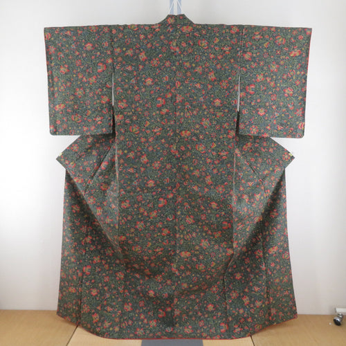 小紋 縮緬 袷 広衿 建物に草花文様 薄茶色 正絹 仕立て上がり カジュアル着物 身丈164cm 【キモノオフ野々市若松店】 小紋 袷 レディース 正絹 臙脂 縮緬 扇 花 鳥 身丈165cm 裄丈63cm