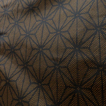 Load image into Gallery viewer, 紬 着物 袷 ブラウン×ブラック 麻の葉 バチ衿 正絹 カジュアル 仕立て上がり着物 紬きもの 和洋ミックス 茶×黒 身丈152cm