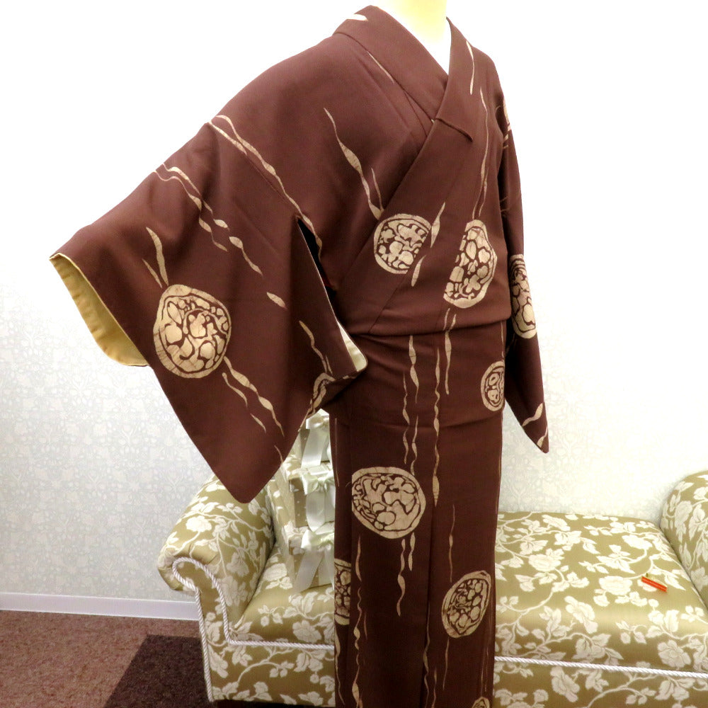 紬 着物 格子に燕模様 茶色 正絹 袷 広衿 カジュアル 仕立て上がり着物 