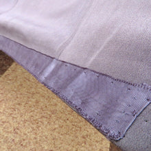 画像をギャラリービューアに読み込む, 小紋 昔 アンティーク 昔着物 黒×ベージュ赤 斜め縞 バチ衿 袷 正絹 昔きもの レトロ 明治・大正ロマン カジュアル 和洋ミックス 身丈146.4cm