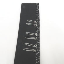 画像をギャラリービューアに読み込む, 重ね襟 黒×シルバー チュールレース 変わり七宝模様 衿ピン付き 成人式 振袖 卒業式 伊達衿 重ね衿 モノトーン リバーシブル 日本製