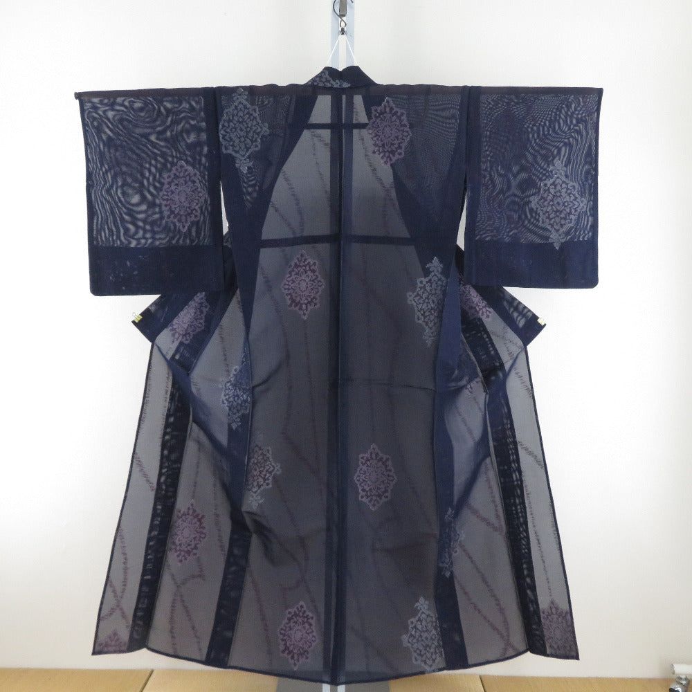 小紋 黄緑色 絞り 正絹 地紋入り 袷 広衿 正絹 仕立て上がり着物 身丈156cm 【キモノオフ野々市若松店】 紬 着物 飾り縦縞文様 黄土色 袷 広衿 正絹 カジュアル着物 仕立て