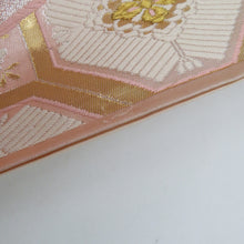 Load image into Gallery viewer, 袋帯 金色ｘピンク色 金糸銀糸 亀甲に花菱文様 六通柄 正絹 フォーマル向け 着物帯 長さ440cm