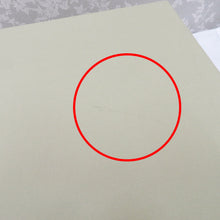 Load image into Gallery viewer, 草履・バッグセット 白梅謹製 礼装用 Mサイズ フォーマル シルバー系 ホワイト×グレー 銀糸 華文 シャンパンゴールド 24.0cm 日本製 牛皮底面 振袖にも