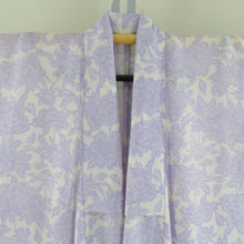 Load image into Gallery viewer, 夏着物 ポリエステル 洗える着物 くるり 小紋 広衿 白色ｘ薄紫色 牡丹柄 Lサイズ 夏用 仕立て上がり 身丈170cm