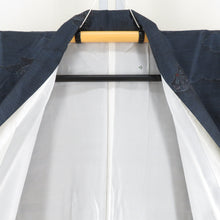 Load image into Gallery viewer, 紬 着物 大島紬 アンサンブル コート付き 2点セット 雲取りに源氏車模様 紺色ｘ灰色 袷 広衿 正絹 カジュアル 仕立て上がり着物 袖 身丈158cm