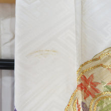 Load image into Gallery viewer, 振袖 ベージュ色ｘ紫色ｘ金色ｘ多色 刺繍入り 金コマ 箔入り 花に鼓文様 正絹 袷 広衿 成人式 仕立て上がり 身丈162cm