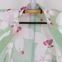 Load image into Gallery viewer, 浴衣 浴衣 SEIKO MATSUDA 黄緑色ｘピンク色 桜にさくらんぼ柄 身丈Ｌサイズ 綿 夏用 夏物 身丈164cm