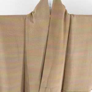 色無地 ぼかし 袷 広衿 抹茶色 正絹 紋なし カジュアル 仕立て上がり着物 身丈153cm 美品