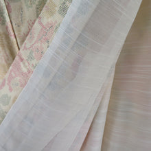画像をギャラリービューアに読み込む, 紬 着物 牡丹模様 織り文様 袷 広衿 ベージュ色 正絹 カジュアル着物 仕立て上がり 身丈156cm 美品