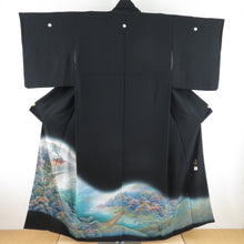 Load image into Gallery viewer, Black -sleeved building landscape writer writer writer Sluts Pure silk primary wings hugging myoga crest lined lined collar dress kimono formal tailoring