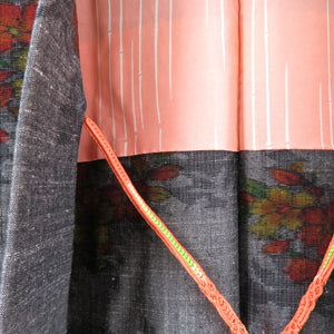 紬 着物 アンサンブル グレー×オレンジ 花 正絹 袷 バチ衿 羽織セット カジュアル着物 仕立て上がり 身丈157cm 美品