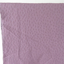画像をギャラリービューアに読み込む, 色無地 膨れ 袷 広衿 紫色 正絹 蔦紋 一つ紋 フォーマル 仕立て上がり着物 身丈148cm 美品