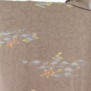 小紋 石畳に南天文様 正絹 茶色 袷 広衿 カジュアル 仕立て上がり着物 身丈155cm