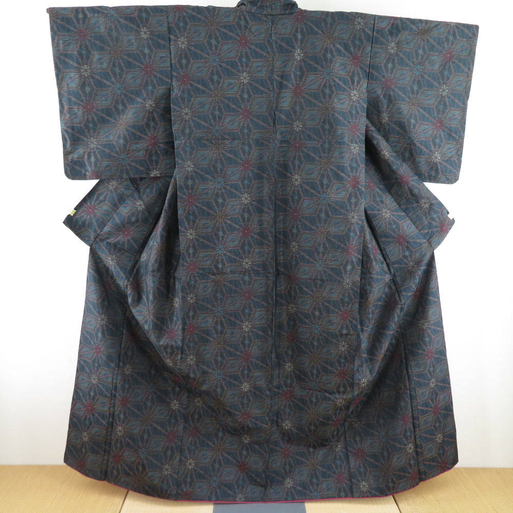紬 着物 横双大島紬 麻の葉 織り文様 袷 広衿 黒色 正絹 カジュアル着物 仕立て上がり 身丈158cm