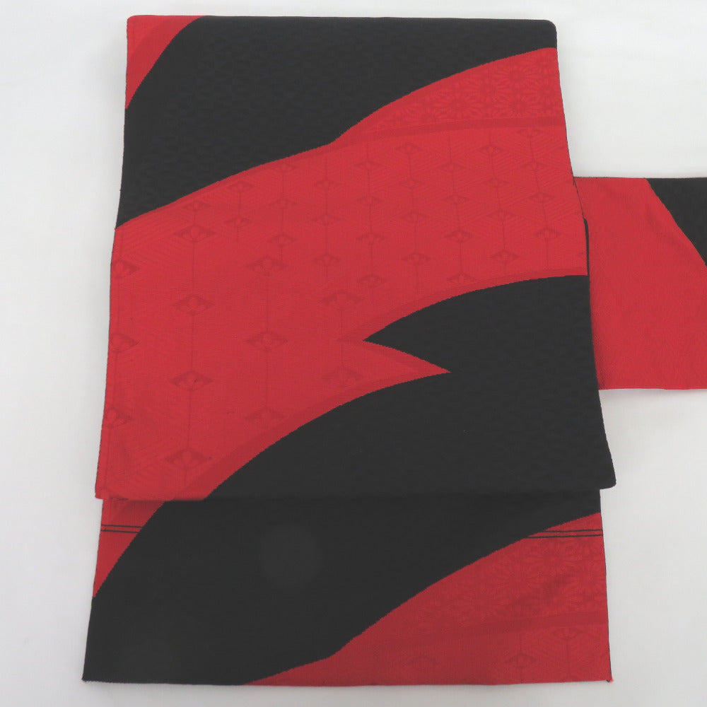 名古屋帯 モダン柄 全通柄 正絹 織文様 赤黒色 八寸帯 仕立て上がり 着物帯 長さ345cm 美品