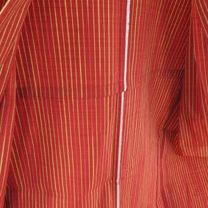 ウール着物 単衣 赤色 縞柄 織り文様 バチ衿 カジュアルきもの 仕立て上がり 身丈160cm 美品