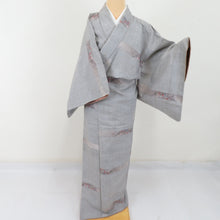 Load image into Gallery viewer, Tsumugi Kimono Horizontal decoration Lined -collar gray Color Pure silk Casual Kimono tailoring