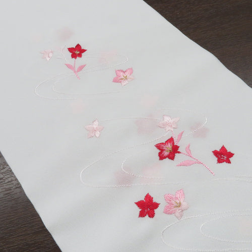 Embroidery semi -collar polyester Washable white background red, pink flower made in Japan