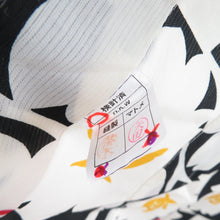 Load image into Gallery viewer, Summer kimono Komon Washable kimono flower sentence white / black single garment Bachi collar F size polyester 100 % Casual Summer Numbers 166cm