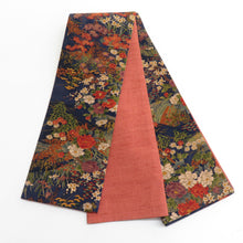 Load image into Gallery viewer, Half -width belt reverseial half width zone pure silk width: about 15cm x length: about 380cm pongee x komon navy blue x red brown flower flower pattern x lily fine zone small zone belt Original tailoring length 380cm beautiful goods