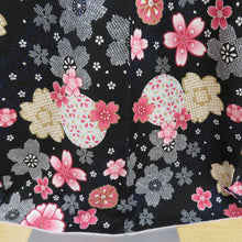 Load image into Gallery viewer, Komon cherry blossoms on cherry blossoms black x pink lined lined wide collar 100 % Casual L size tailoring kimonos 166cm beautiful goods