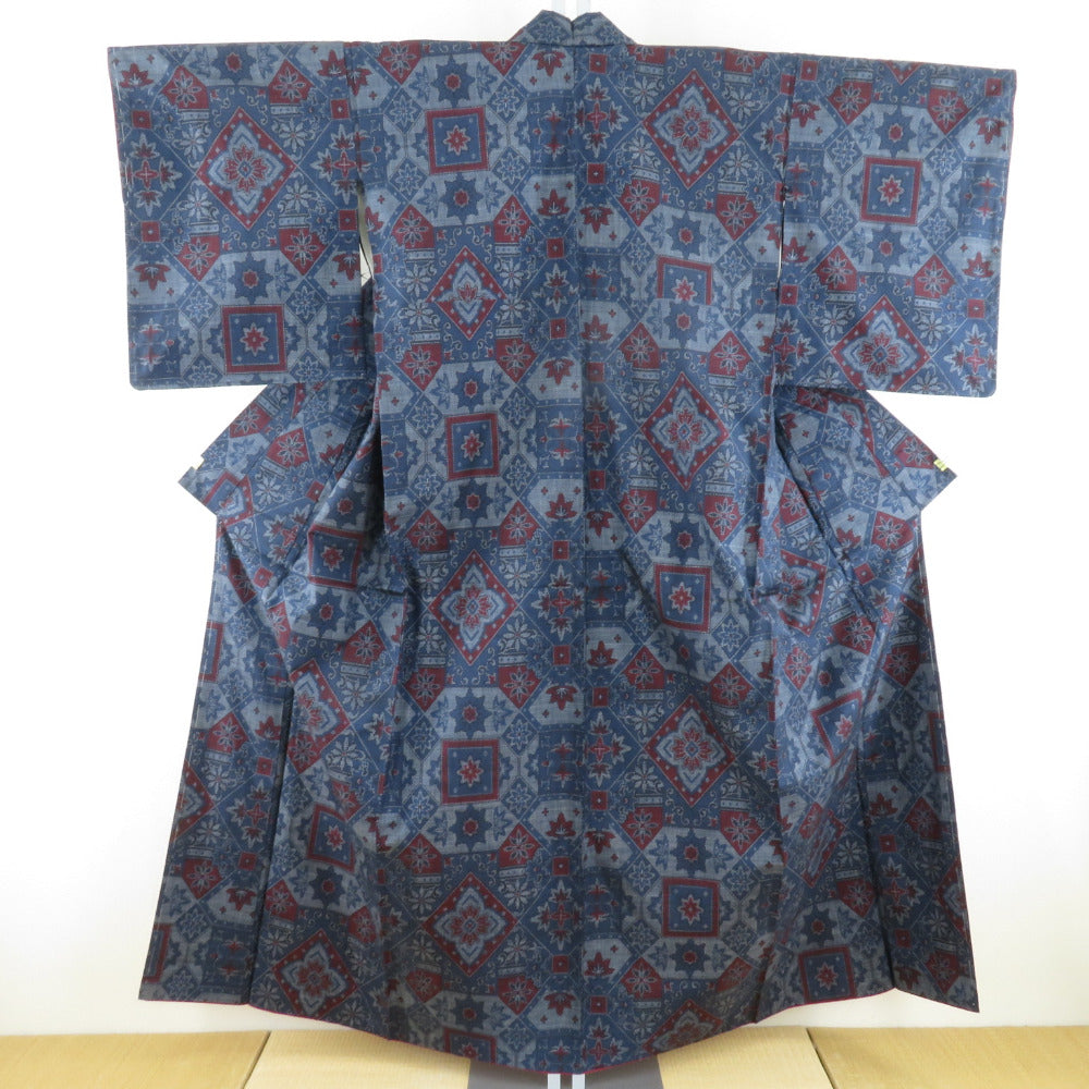 紬 着物 大島紬 花菱文 紺色 袷 バチ衿 正絹 カジュアル着物 仕立て上がり 身丈154cm