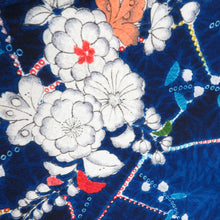 Load image into Gallery viewer, Komon Tsuji is a flower lined wide collar blue silk casual casual kimono tailoring