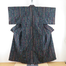 Load image into Gallery viewer, Tsumugi Kimono flower pattern lined wide collar dark blue x green x red pure silk casual kimono tailor 154cm