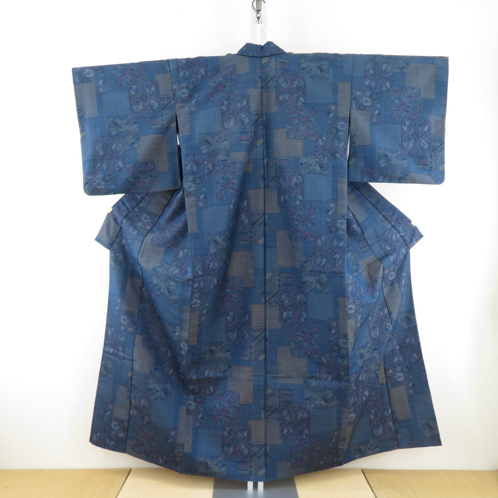 ウール着物 単衣 四角に花模様 青色 バチ衿 カジュアルきもの 普段着物 仕立て上がり 身丈154cm 美品