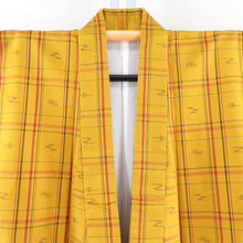 Load image into Gallery viewer, Tsumugi Kimono Ryukyu -style swallow Kasuri pattern Pepper colored lined brown collar silk silk casual kimono tailor
