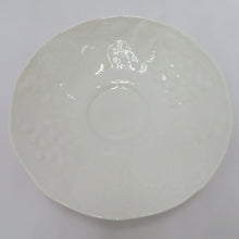 Load image into Gallery viewer, Wedgwood Weld Wood Tableware Strawberry &amp; Vine Strawberry &amp; Vine Cup &amp; Saucer White Difficulties