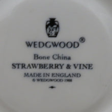 Load image into Gallery viewer, Wedgwood Weld Wood Tableware Strawberry &amp; Vine Strawberry &amp; Vine Cup &amp; Saucer White Difficulties