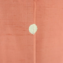 Load image into Gallery viewer, Color Santa Tsumugi One crest Kashiwa crest Kashiwa crack wide collar red orange pure silk tailoring kimono 158cm used