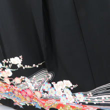 Load image into Gallery viewer, Black Tomesode Human National Treasure Nika Chosei Kaga Yozen Dye Dyeing Running Plum Wrist Interior Introduction Pure Silk Pure Wing Lined Wide collar dressing Kimono Formal Tailor