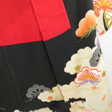 Load image into Gallery viewer, Kimono Antique Who is the Black Clouds Who is the Sleeve Kiyoshibun embroidery 5 crests Lined -collar, silk silk back, Retro Retro Retro, Meiji Taisho Romance, old Kimono