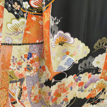 Load image into Gallery viewer, Kimono Antique Who is the Black Clouds Who is the Sleeve Kiyoshibun embroidery 5 crests Lined -collar, silk silk back, Retro Retro Retro, Meiji Taisho Romance, old Kimono