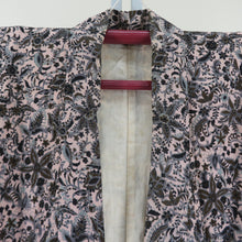 Load image into Gallery viewer, Komon Antique Kimono Pure Silk Lined Silver Fold Pink Pink x Black Bee Collar Star 142cm