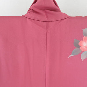 付下げ 椿文様 赤桃色 袷 広衿 正絹 紋なし 仕立て上がり着物 身丈166cm 美品