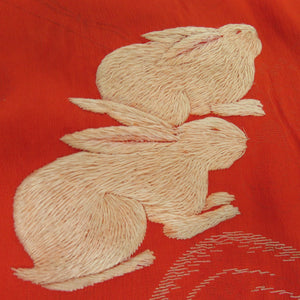 Children's kimono antique cloth one body for children one lined rabbit embroidery one crest pure silk red Meiji Taisho romantic Roman seven -five girls retro 43cm