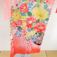 Load image into Gallery viewer, Children&#39;s kimono girls&#39; four body flower car Points Pink color pure silk Yuzen tone one crest with Kashiwa crest lined formal children&#39;s children&#39;s children&#39;s sequence 753 cm