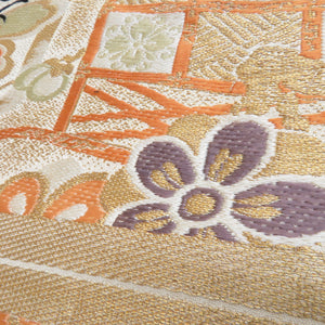 丸帯 アンテーク ベージュ色 亀甲に松梅文様 絹 金糸 フォーマル 舞台衣装 着物帯 長さ400cm