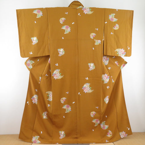 小紋 椿に桜文様 箔 袷 広衿 黄土色 正絹 カジュアル着物 仕立て上がり 身丈164cm 美品