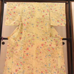 Others Kimono Kimono Person height (from the shoulder) 155.5cm (4 shaku 9 minutes) Light yellow three -colored flower land pattern height 150cm Gorgeous practice practice